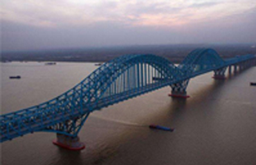 中国高铁首座钢管混凝土转体拱桥建成创三项纪录